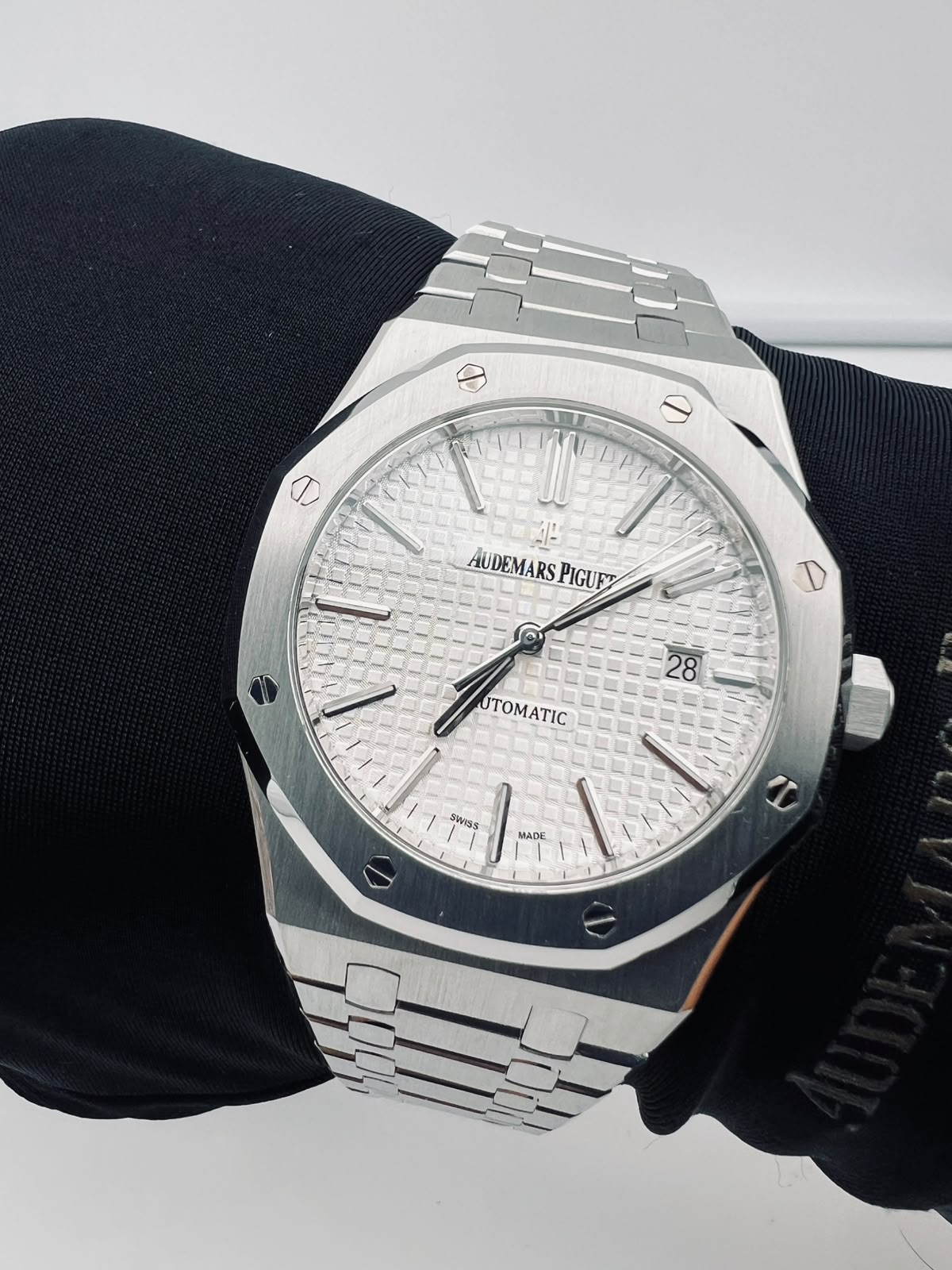 Audemars Piguet Royal Oak 15400ST