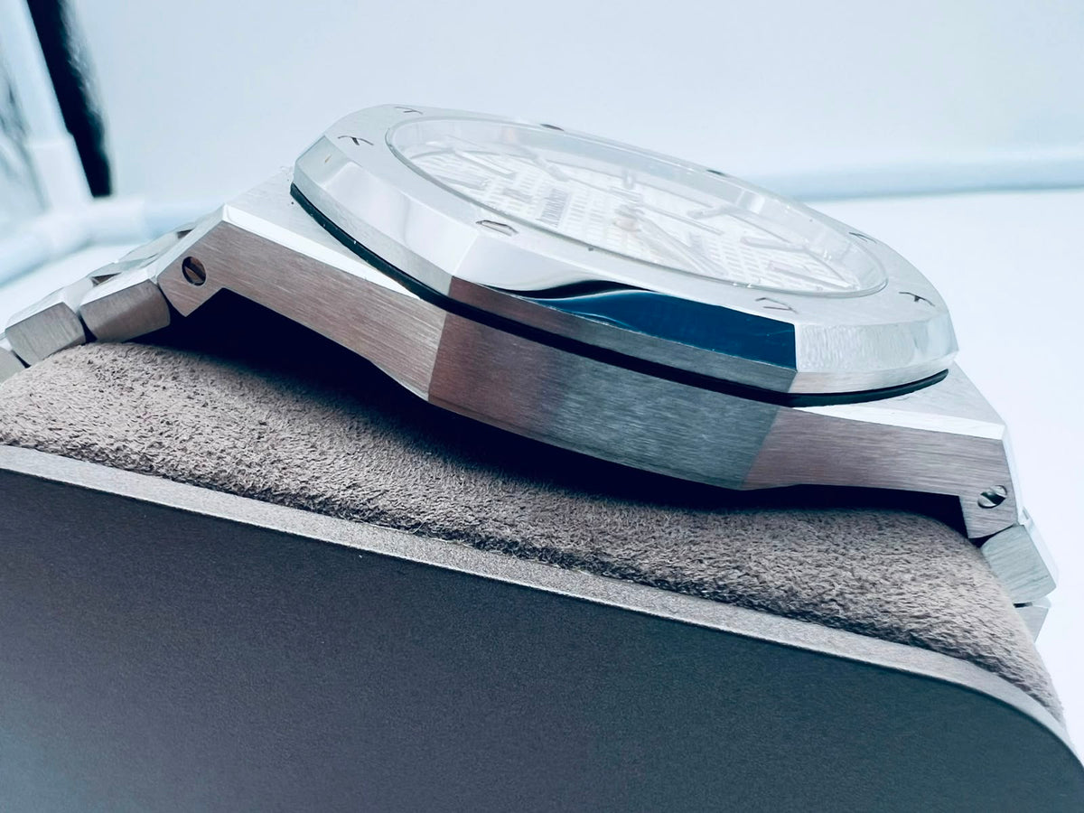 Audemars Piguet Royal Oak 15400ST