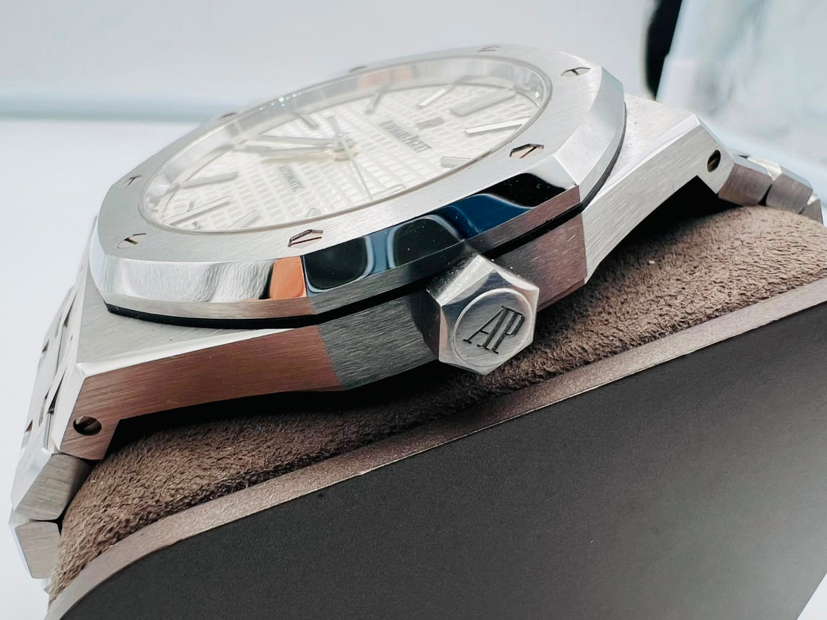 Audemars Piguet Royal Oak 15400ST
